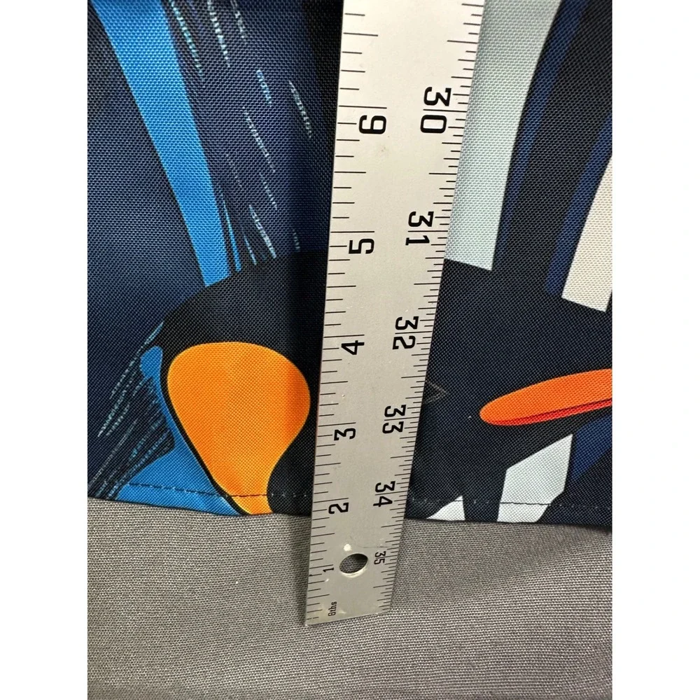 N/A vibrant penguin